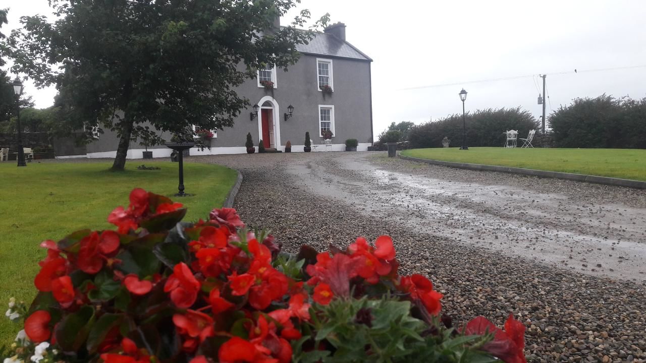Отели типа «постель и завтрак» Bealkelly Country House Киллало
